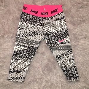nike capri pants